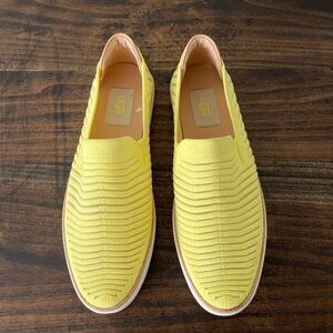 UGG Sammy Breeze Yellow Shoes, Size 8.